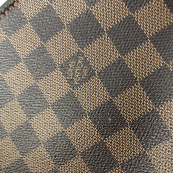 Louis Vuitton Reggia Damier Bag - Picture 15 of 15